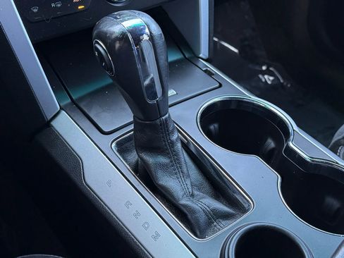 Used 2015 Ford Explorer XLT w/ Equipment Group 202A image 27