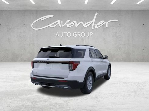 New 2026 Ford Explorer Active w/ Active Comfort Package image 8