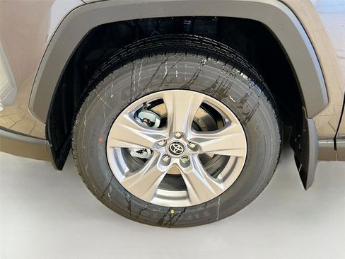 New 2025 Toyota RAV4 XLE image 33