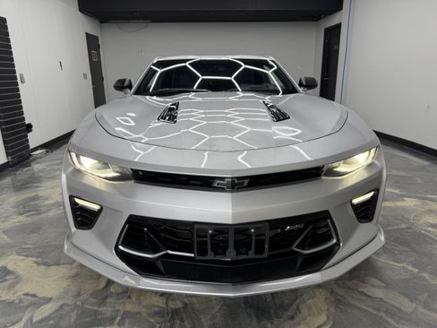 Used 2016 Chevrolet Camaro SS RWD image 6