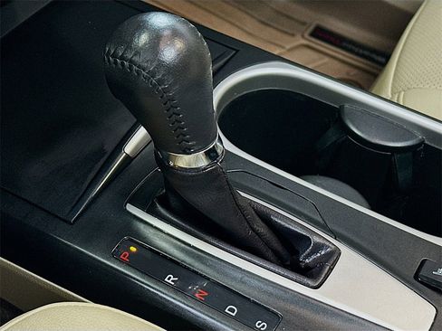 Used 2017 Acura RDX AWD w/ Advance Package image 18