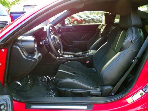 Used 2024 Toyota GR86 Premium RWD image 24
