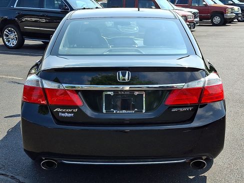 Used 2015 Honda Accord Sport image 5