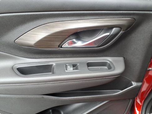 Used 2022 GMC Terrain SLE w/ Driver Convenience Package image 15