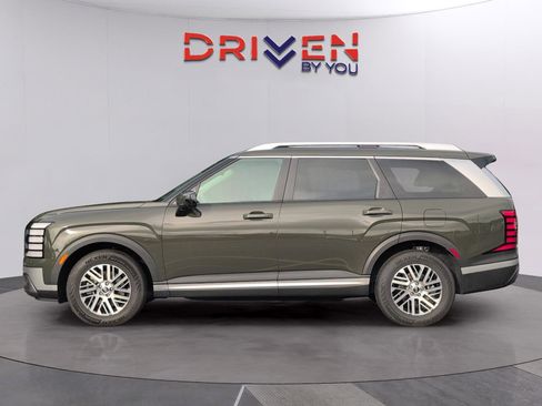 Used 2026 Hyundai Palisade SEL FWD image 2