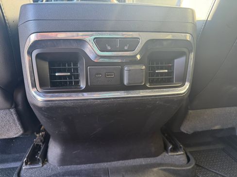 Used 2019 Chevrolet Silverado 1500 High Country w/ Technology Package image 15