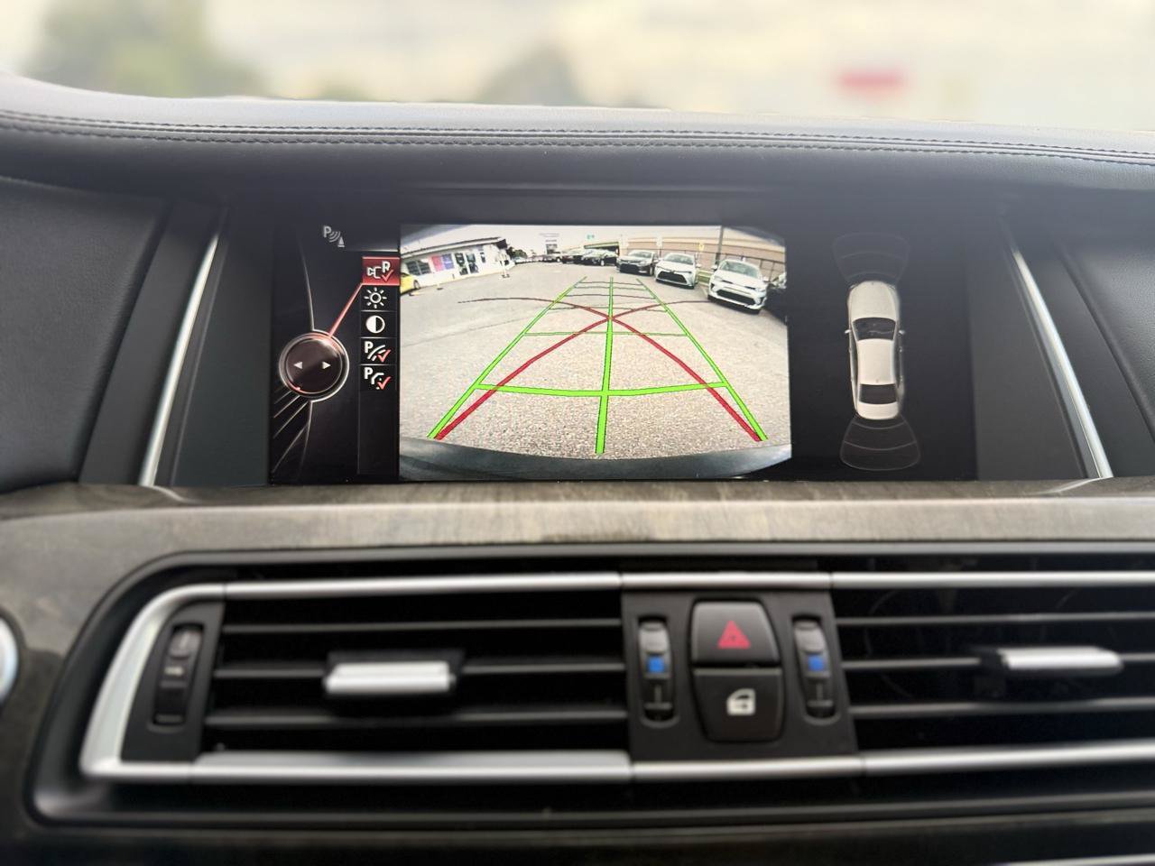Used 2015 BMW 740i RWD image 32