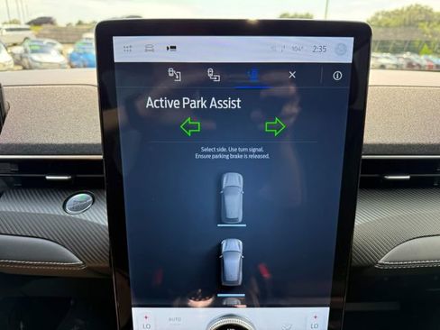 Used 2021 Ford Mustang Mach-E Premium image 30