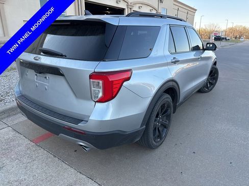 Used 2023 Ford Explorer Limited w/ Limited Technology Package image 12