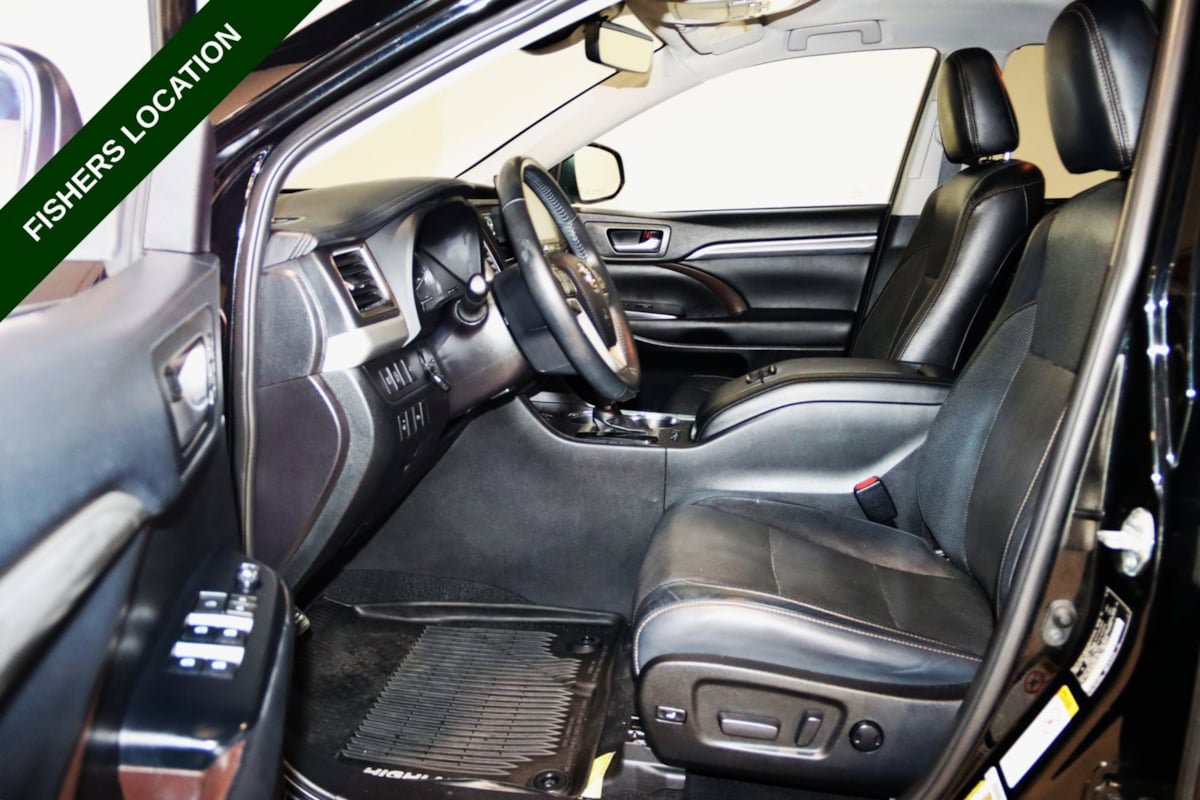 Used 2019 Toyota Highlander Limited AWD/4WD image 32