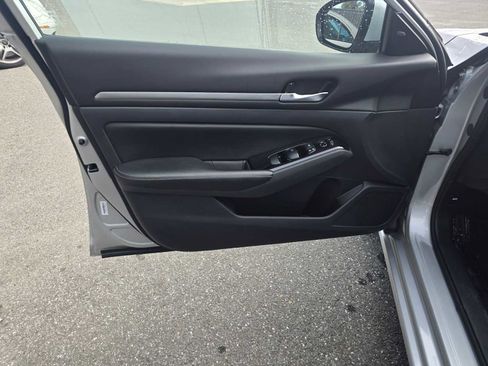 Used 2023 Nissan Altima 2.5 SV image 22