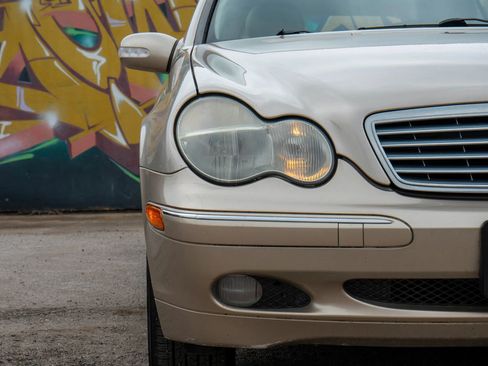 Used 2002 Mercedes-Benz C 320 Wagon image 16