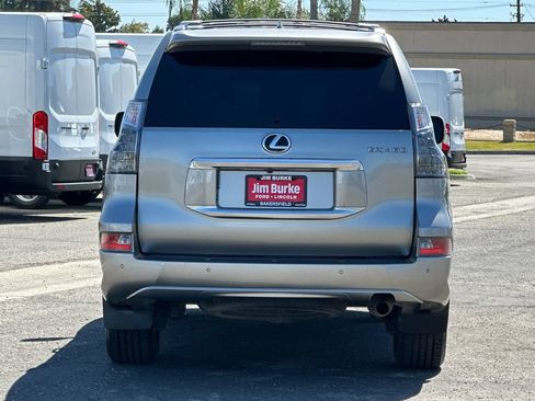 Used 2022 Lexus GX 460 Premium w/ Premium Package AWD/4WD image 4