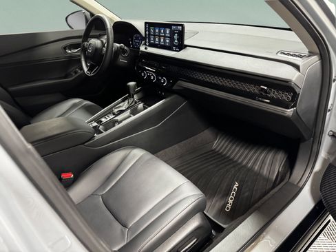 Used 2025 Honda Accord EX-L image 11