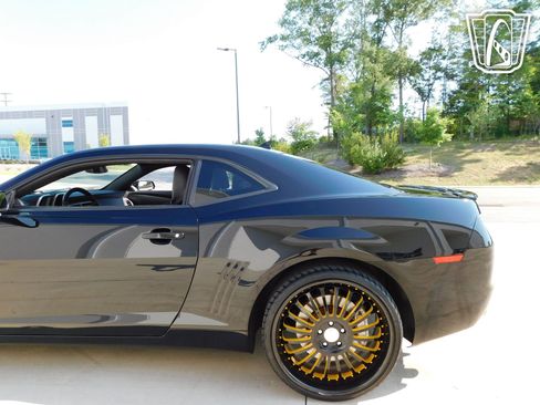 Used 2013 Chevrolet Camaro SS w/ RS Package RWD image 17