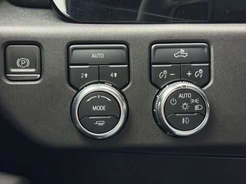 Used 2023 GMC Sierra 1500 Elevation AWD/4WD image 19