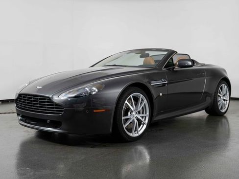 Used 2010 Aston Martin V8 Vantage Roadster image 4