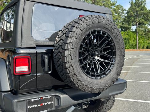 Used 2025 Jeep Wrangler Sport AWD/4WD image 20