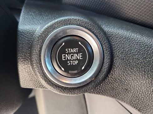 Used 2021 Chevrolet TrailBlazer RS w/ Technology Package image 20