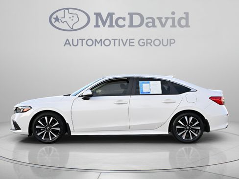 Used 2024 Honda Civic EX image 2