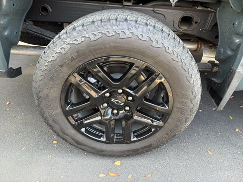 Used 2026 Chevrolet Silverado 1500 LT Trail Boss AWD/4WD image 9