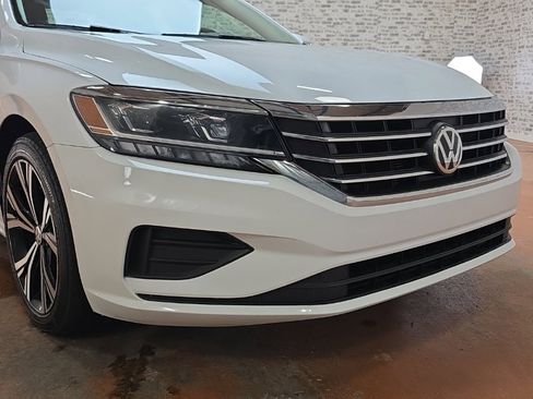 Used 2021 Volkswagen Passat 2.0T SE image 8