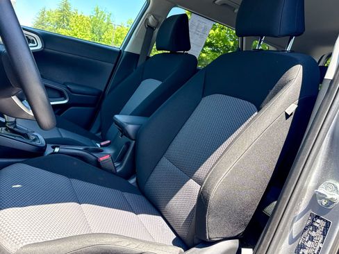 Certified 2023 Kia Soul LX FWD image 14