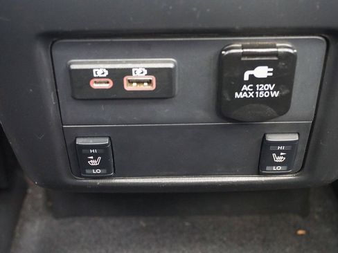 Used 2020 Nissan Pathfinder Platinum image 41