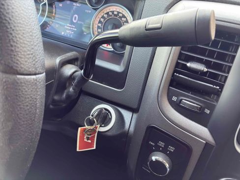 Used 2013 RAM 1500 Express AWD/4WD image 23