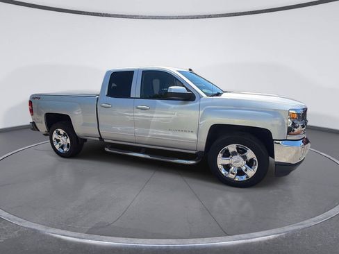 Used 2018 Chevrolet Silverado 1500 LT w/ All Star Edition AWD/4WD image 5