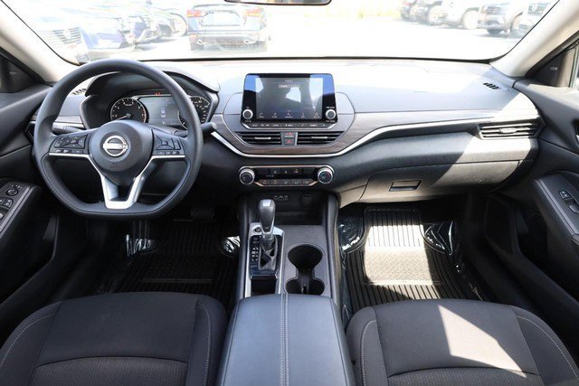 Certified 2025 Nissan Altima 2.5 SV FWD image 21