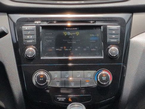Used 2019 Nissan Rogue Sport S FWD image 19