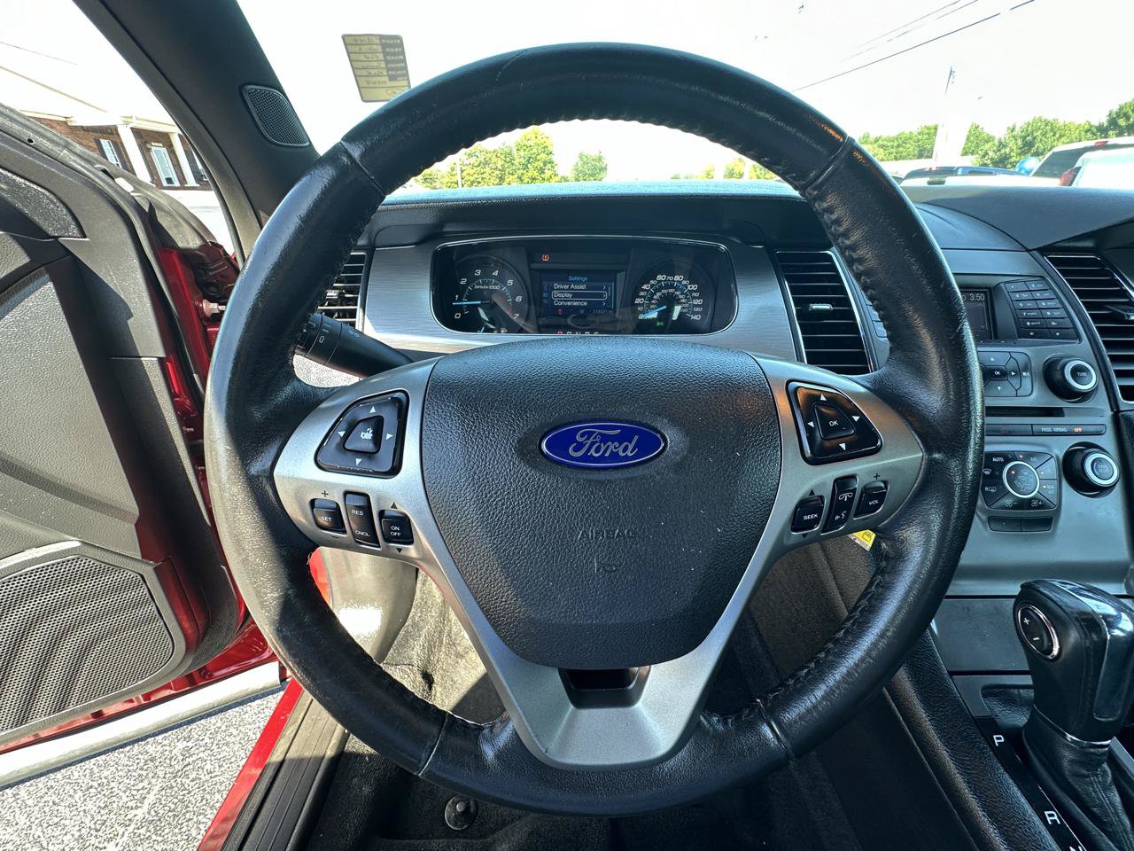 Used 2013 Ford Taurus SEL FWD image 12