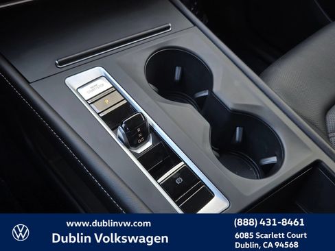 Used 2024 Volkswagen Atlas SE AWD/4WD image 18