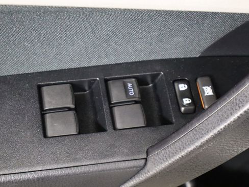 Used 2017 Toyota Corolla LE FWD image 21