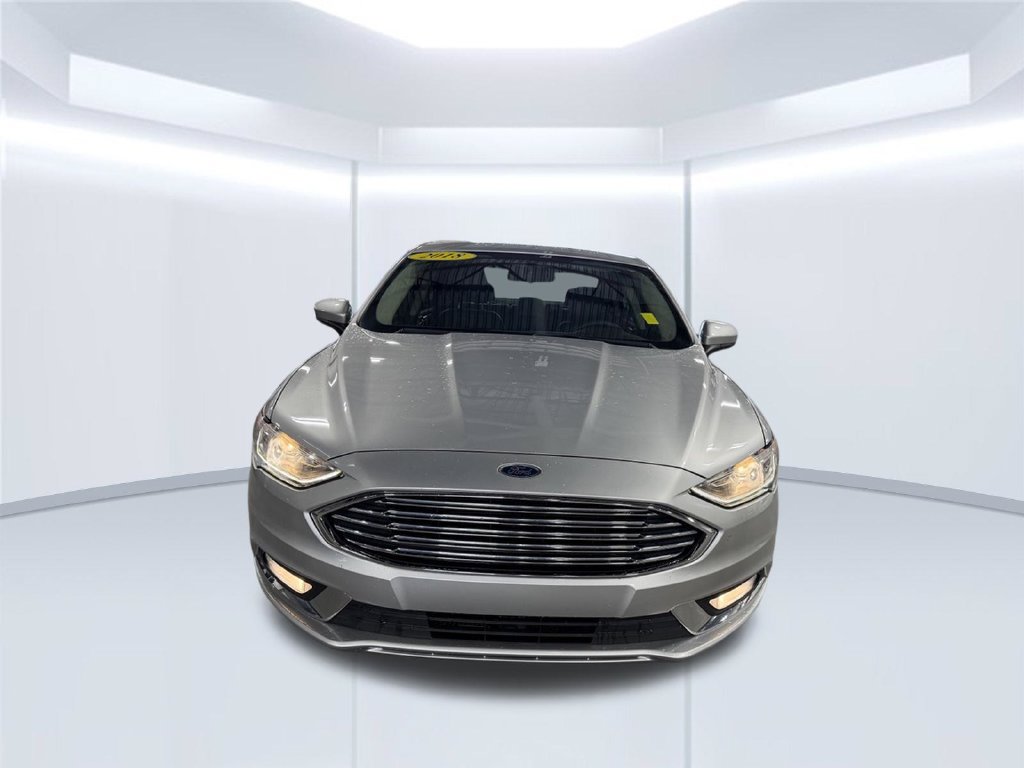 Used 2018 Ford Fusion SE w/ Equipment Group 201A FWD image 3