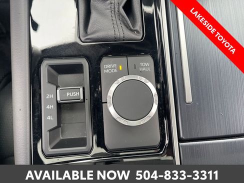 Used 2023 Toyota Tundra Platinum AWD/4WD image 33