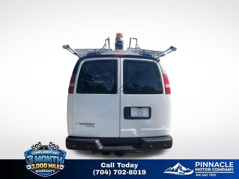 Used 2015 Chevrolet Express 2500 RWD image 6