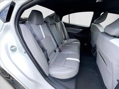 Used 2025 Toyota Camry SE w/ Convenience Package FWD image 28