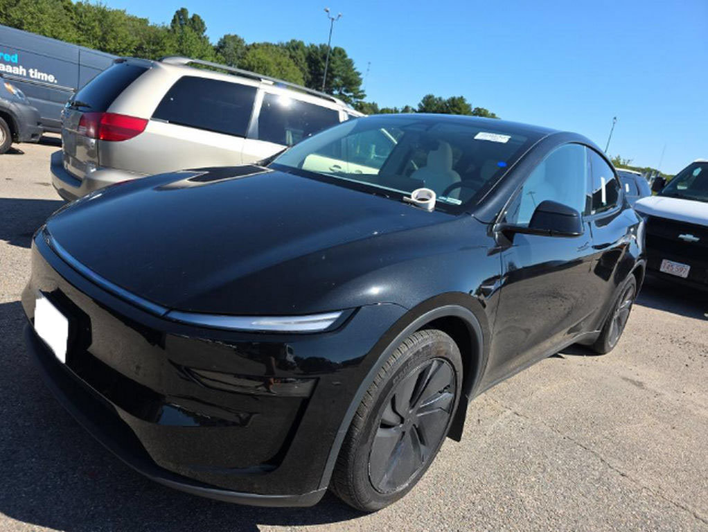 Used 2026 Tesla Model Y Long Range AWD/4WD image 2