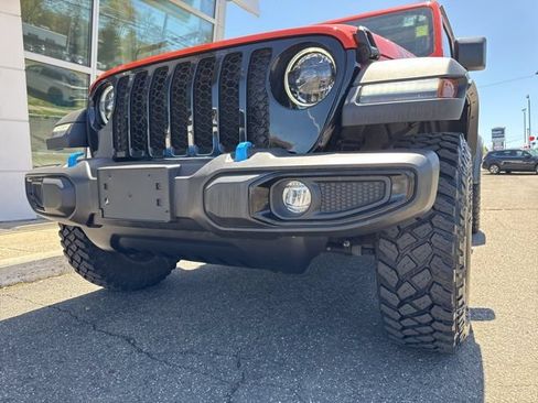 Used 2023 Jeep Wrangler Unlimited w/ Convenience Group AWD/4WD image 5