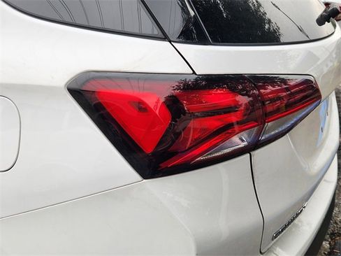 Used 2023 Chevrolet Equinox LT image 7