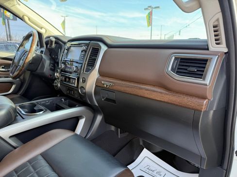 Used 2018 Nissan Titan Platinum Reserve image 12