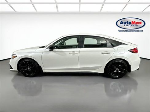 Used 2023 Honda Civic Sport image 8