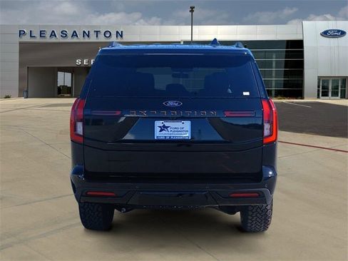 New 2025 Ford Expedition Tremor image 4