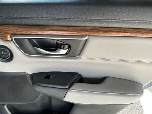Used 2017 Honda CR-V Touring image 28