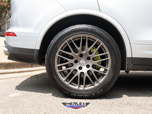 Used 2017 Porsche Cayenne S Platinum w/ Premium Package Plus (Pjy) image 11