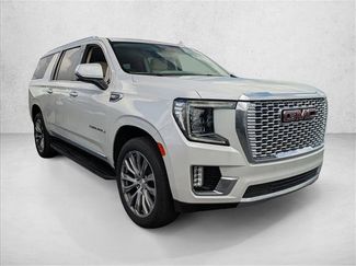 Used 2021 GMC Yukon XL Denali video 3
