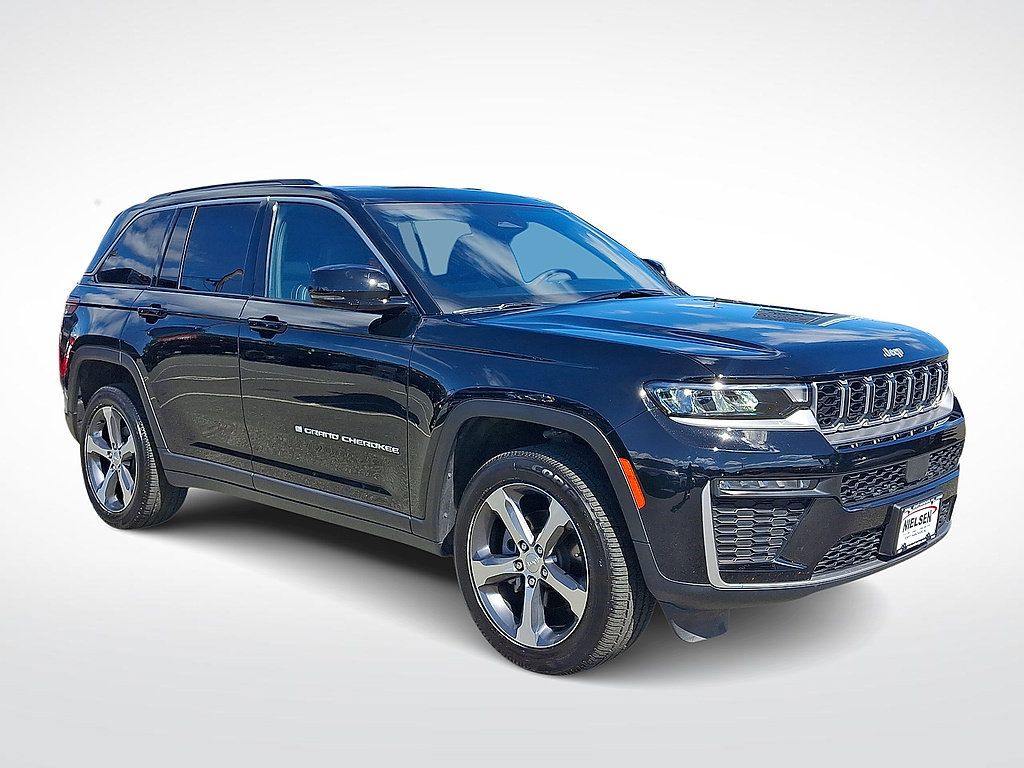 Used 2026 Jeep Grand Cherokee Limited AWD/4WD image 1