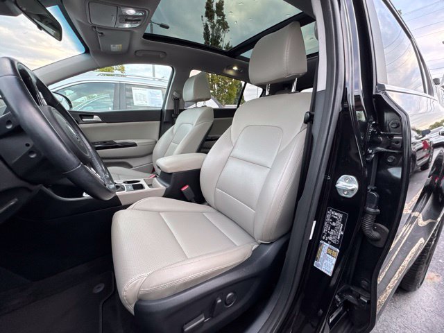 Certified 2022 Kia Sportage EX FWD image 8